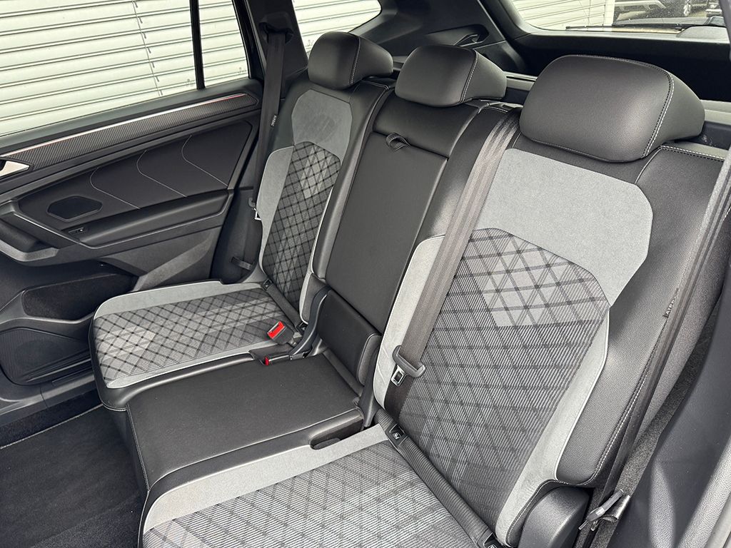 Tiguan Allspace 2.0 TDI DSG 4MOTION R-LINE*AHK*