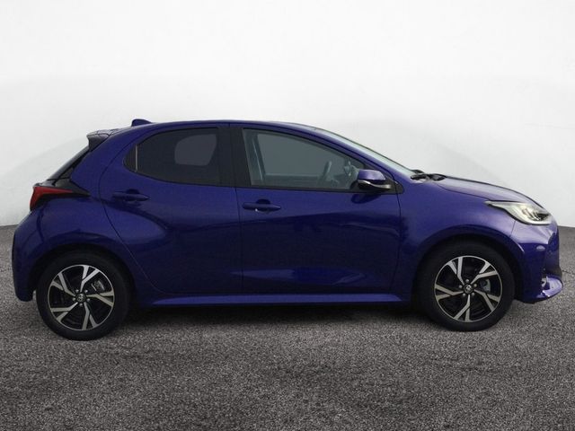 Yaris 1.5 Hybrid Style PDC SHZ KAMERA ACC LED