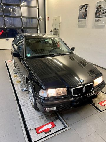 BMW 316i Compact