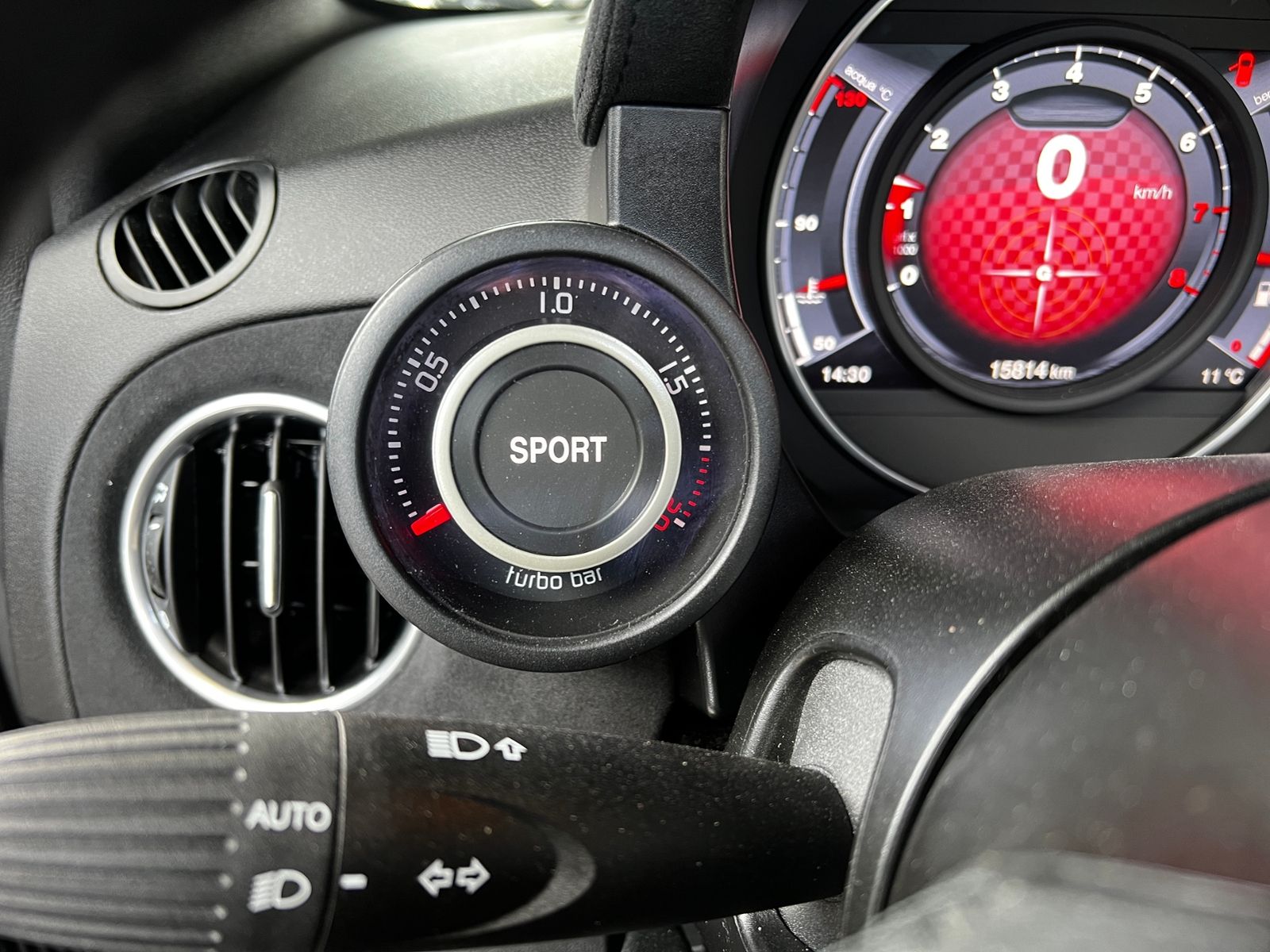 Fahrzeugabbildung Abarth 595C esseesse AKRAPOVIC XENON NAVI ALU