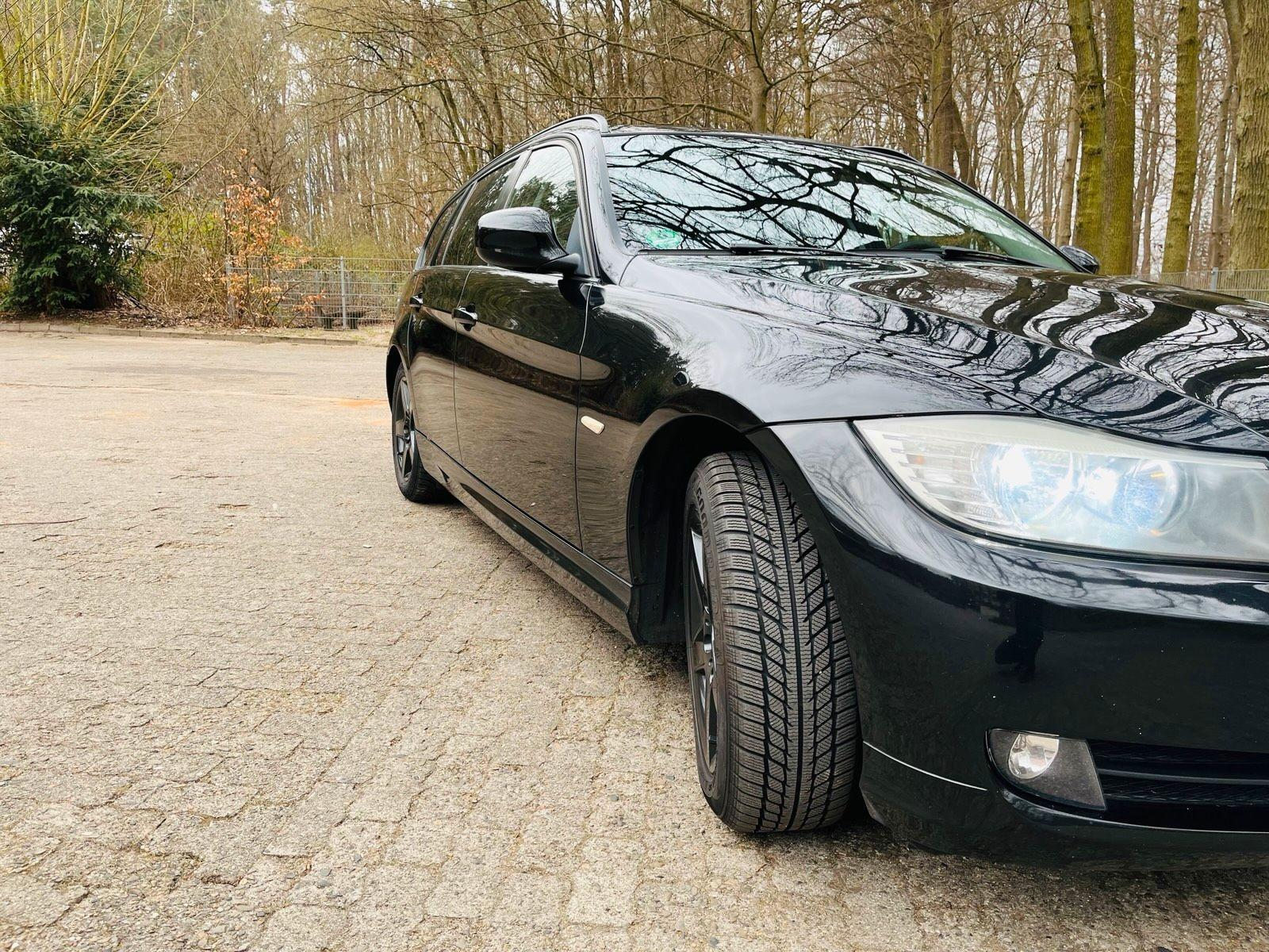 BMW 318, 2012