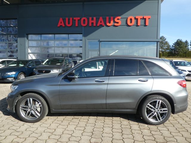 Mercedes-Benz GLC 250 4 Matic AMG NAVI LED AHK Kamera