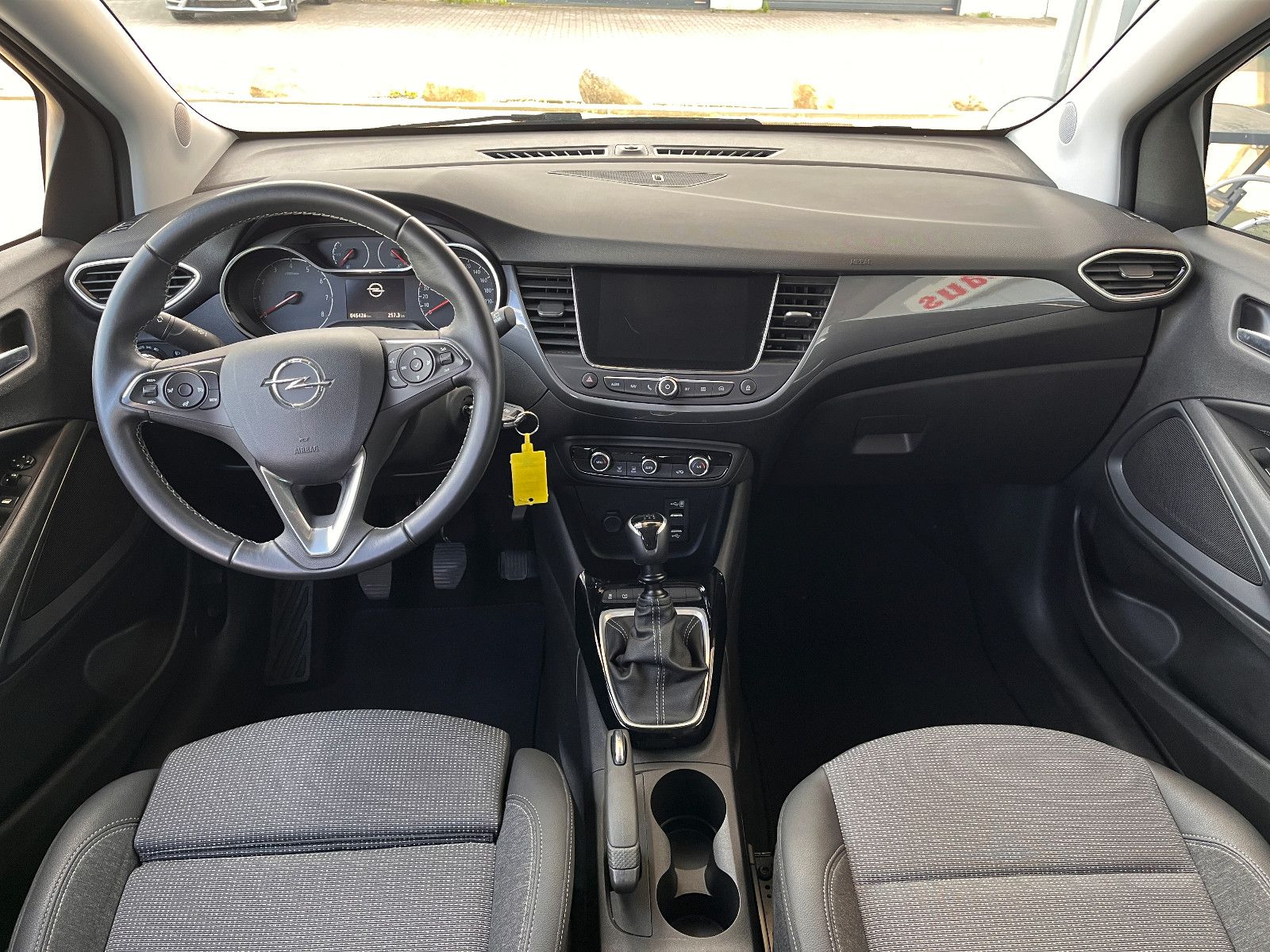 Fahrzeugabbildung Opel Crossland Elegance 1.2 Turbo