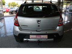 Fahrzeugabbildung Dacia Sandero Stepway