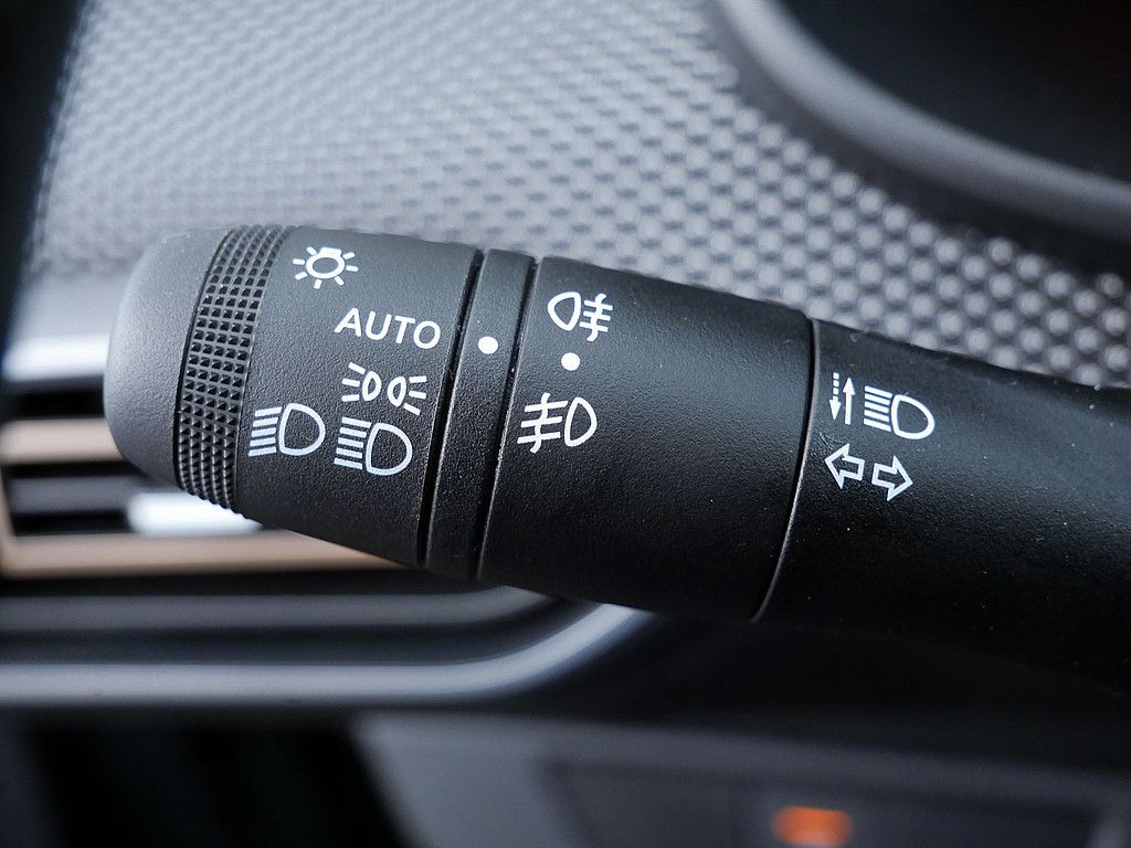 Fahrzeugabbildung Dacia Sandero Stepway Expression TCe 90