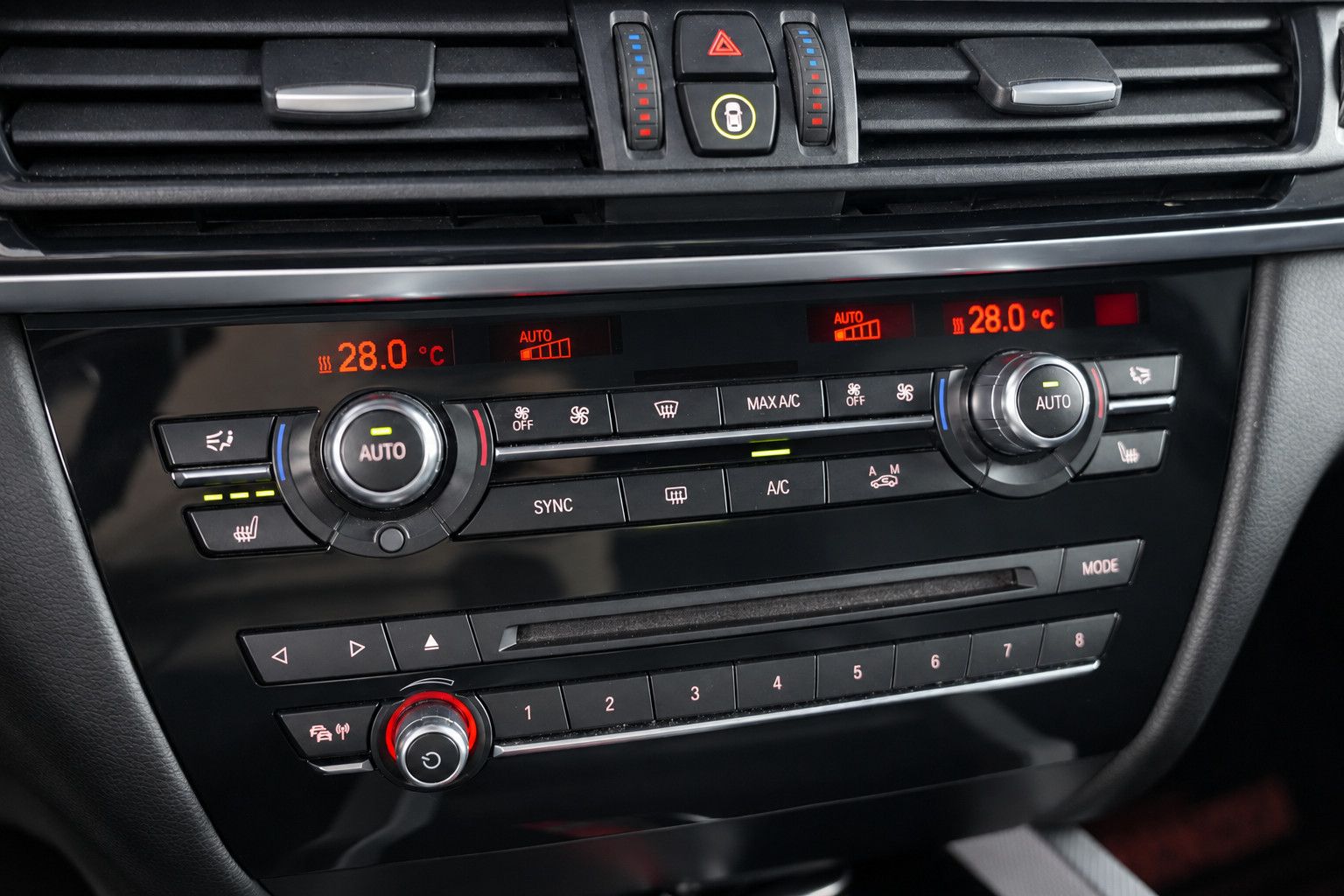Fahrzeugabbildung BMW X5 xDrive 30d *M-Paket*HUD*Memory*Rückfahrkamera