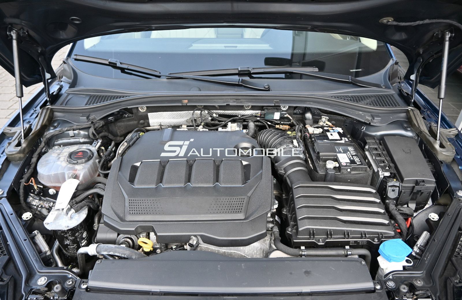 Fahrzeugabbildung SKODA Superb 2.0 TDI DSG L&K COMBI °ACC°AHK°STANDHEIZ°