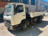 Mercedes-Benz LKW 814K Dreiseitenkipper mit Ladekran - Kipper Mit ladekran