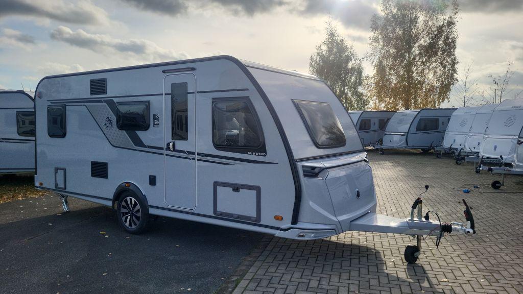 Knaus Südwind 500 QDK Black Selection 3 Etagenbett mit