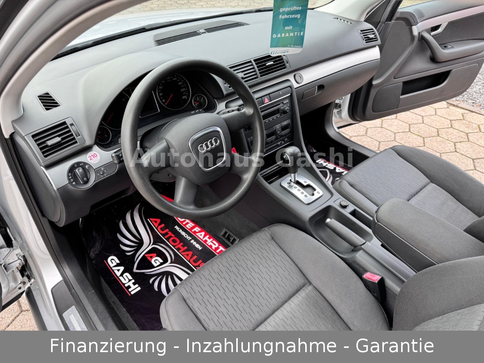 Fahrzeugabbildung Audi A4*2.0*Automatik*Schiebedach*Scheckheft*Tempomat