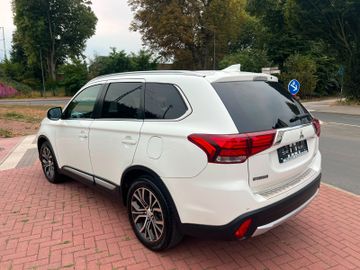 Mitsubishi Outlander - 10