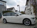 BMW 330i Touring M Sport Automatic LED Panorama 2.Hd - BMW 330 von privat