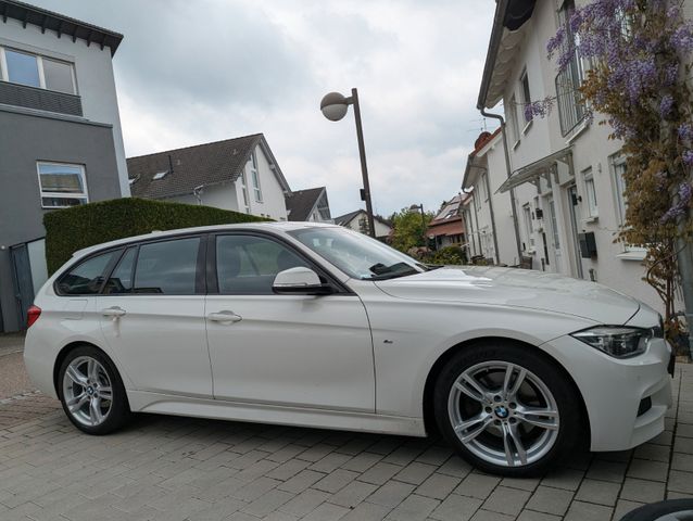 BMW 330i Touring M Sport Automatic LED Panorama 2.Hd