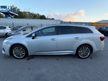 Toyota Avensis - 8