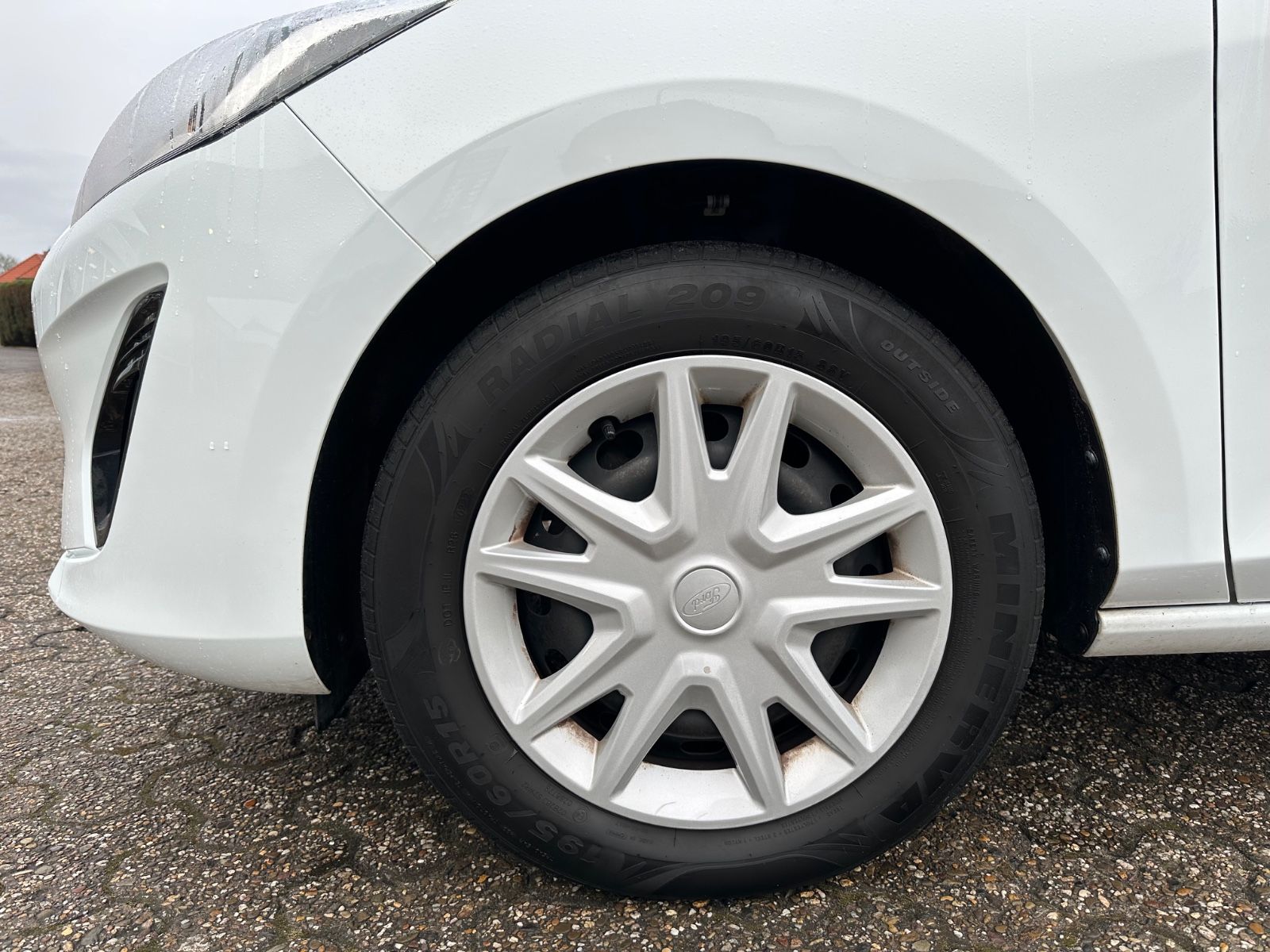 Fahrzeugabbildung Ford Fiesta 1.1 Cool & Connect Sitzheizung/AppConnect