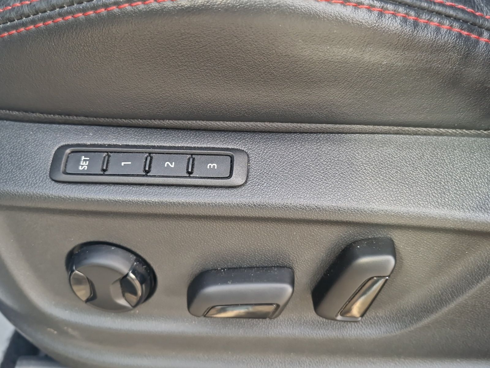 Fahrzeugabbildung SKODA Kodiaq 2.0TDI 4x4  RS DSG KAMERA PANORAMADACH