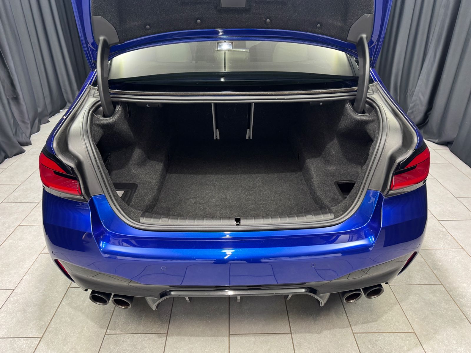 Fahrzeugabbildung BMW M5 Limousine Competition|KERAMIK|HEAD-UP|