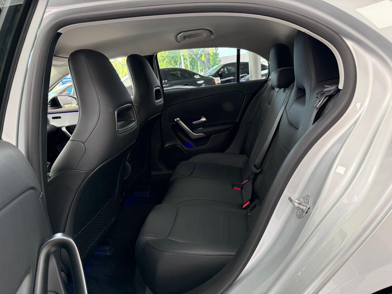 Mercedes-Benz A-Class Leder*Navi*KAM*MBUX*Night-Paket*AMBIENTE*, миниатюра 19