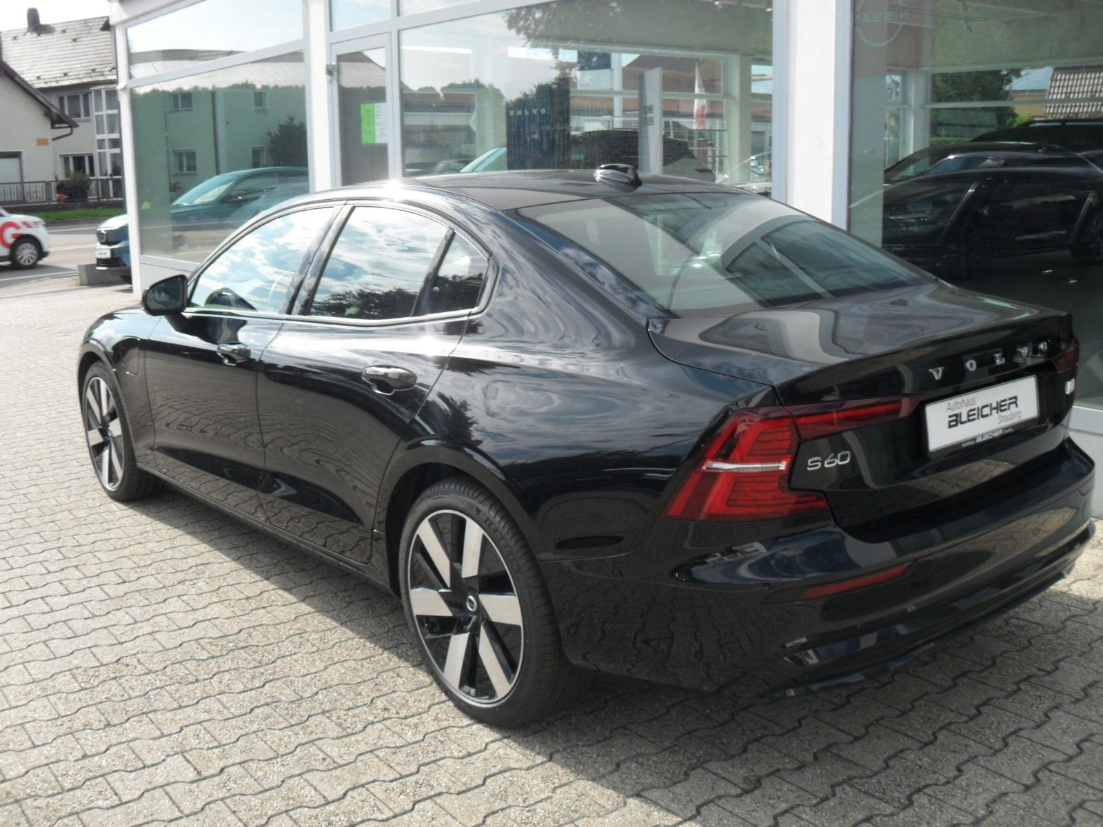 Fahrzeugabbildung Volvo S60T8 Lim. Ultimate Dark | 360° | HeadUp | Pano.