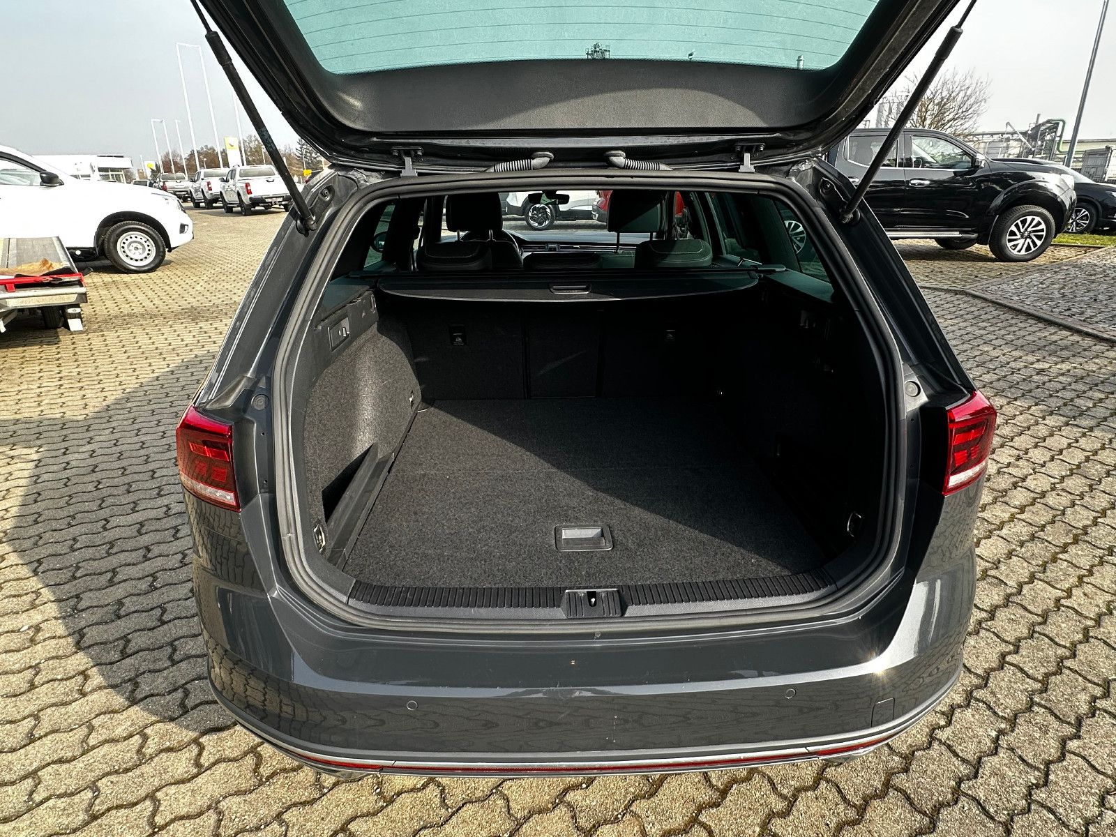 Fahrzeugabbildung Volkswagen Passat Variant Alltrack 4Motion