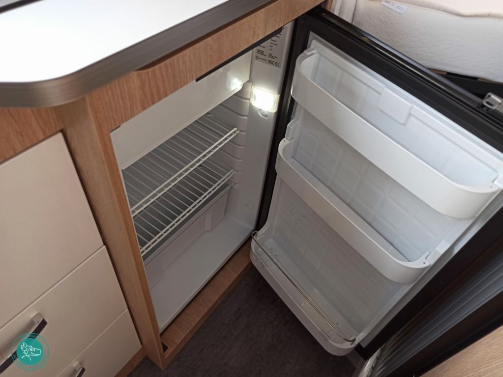 Fahrzeugabbildung Mooveo VAN 54 DB incl. Navi, TV/SAT, Solar, Markise