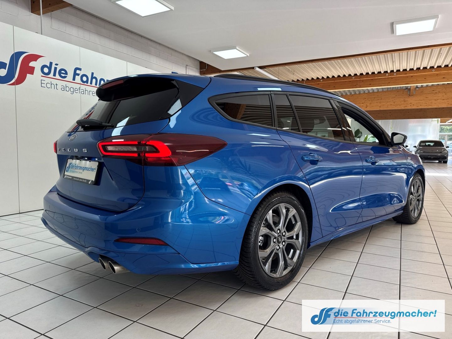Fahrzeugabbildung Ford Focus Turnier ST-Line Sportpaket Navi Memory Sit