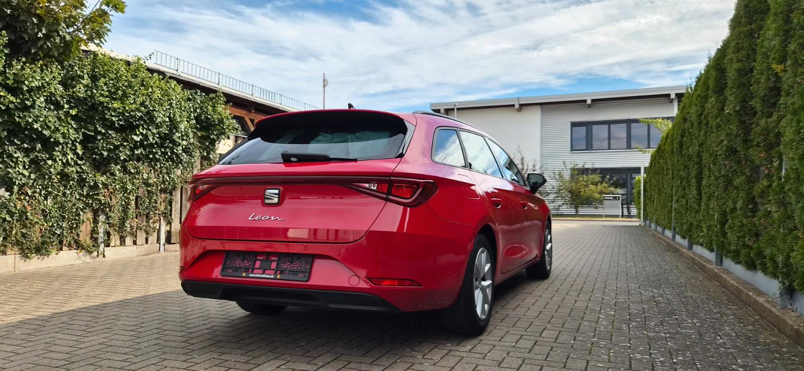 Seat Leon Sportstourer Style 1 Hand