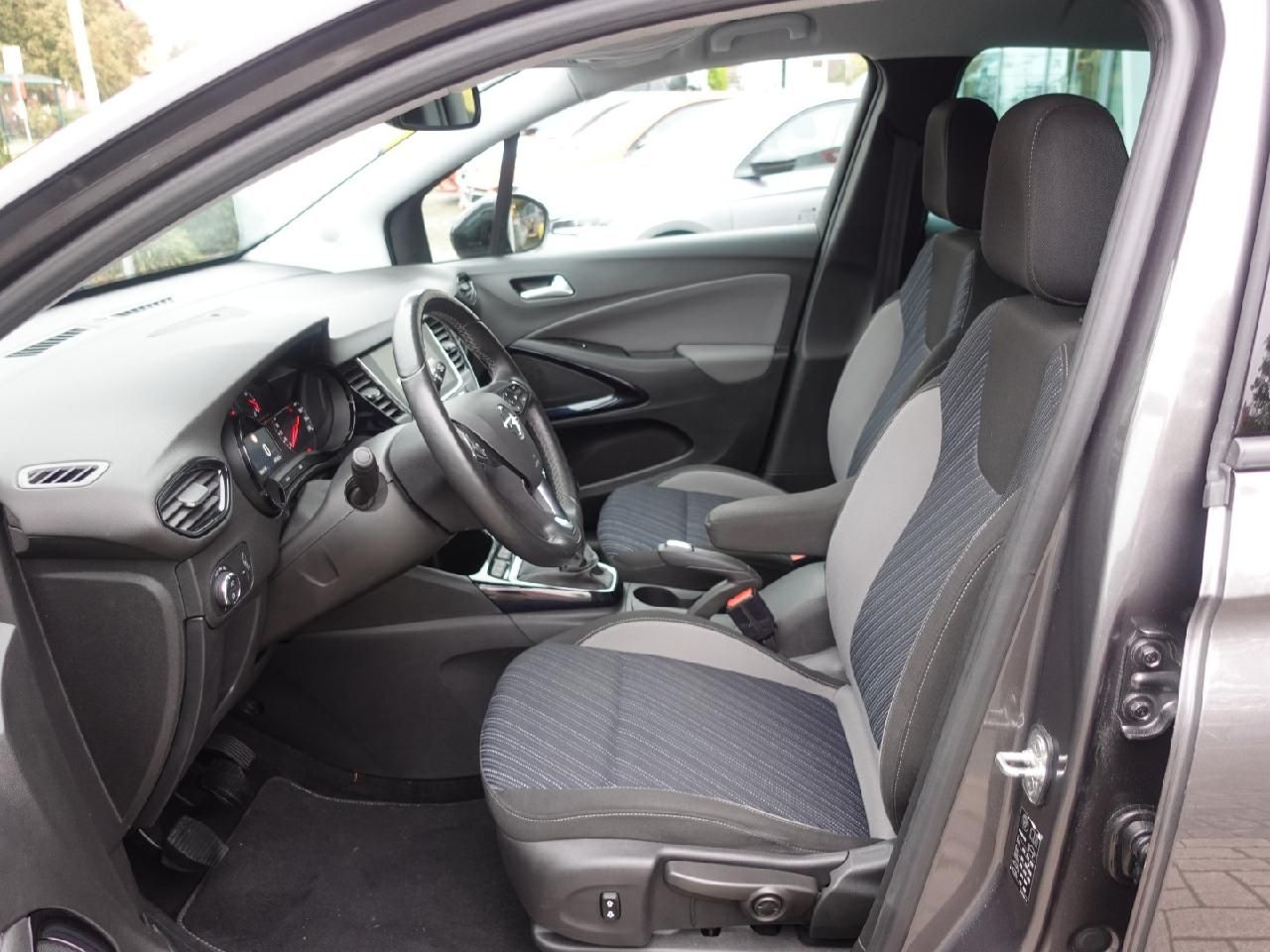 Fahrzeugabbildung Opel Crossland 1,2 120 Jahre