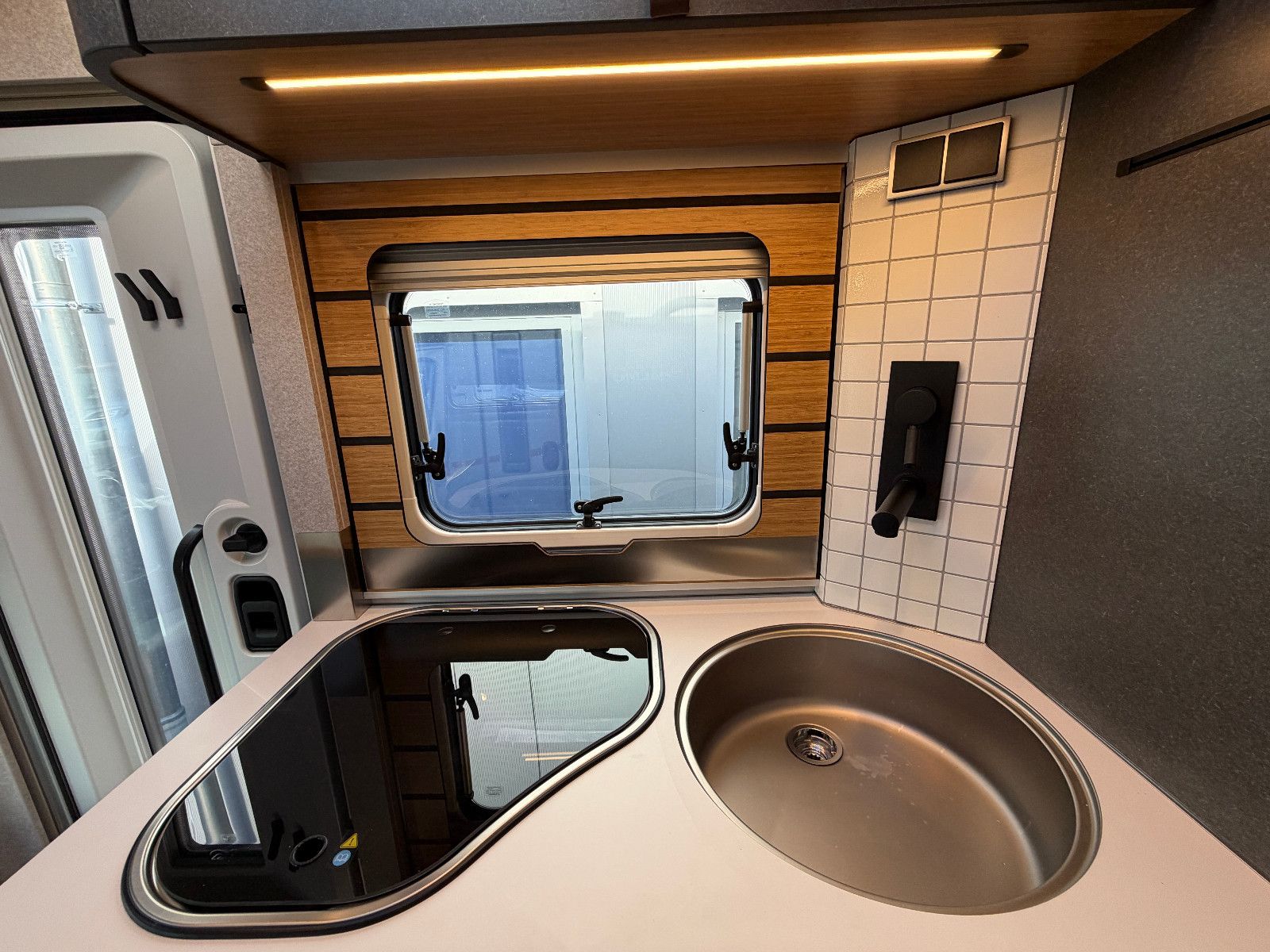 Fahrzeugabbildung HYMER / ERIBA / HYMERCAR ML-T 580 - Crosstrail - Modell 2027
