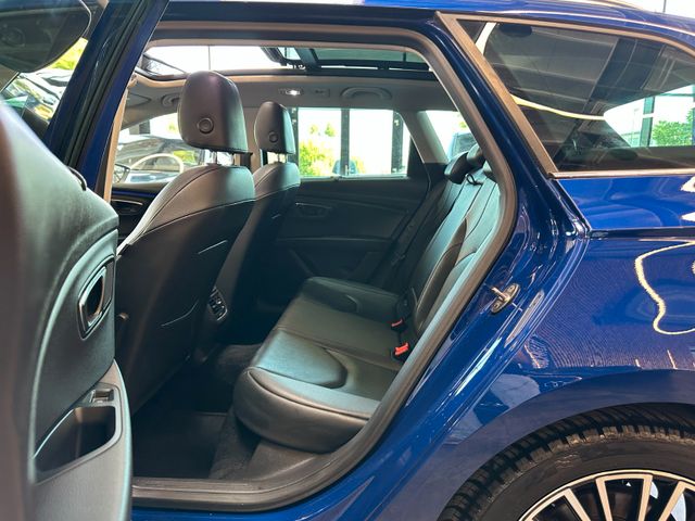 Seat Leon ST *Keyless*Pano*SpurHT*AHK*LED*Ambiente*