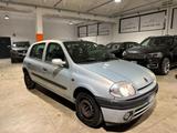 Renault Clio 1.2 BENZINA - DISTRIBUZIONE FATTA A - Renault Clio aus 2000: 1.2