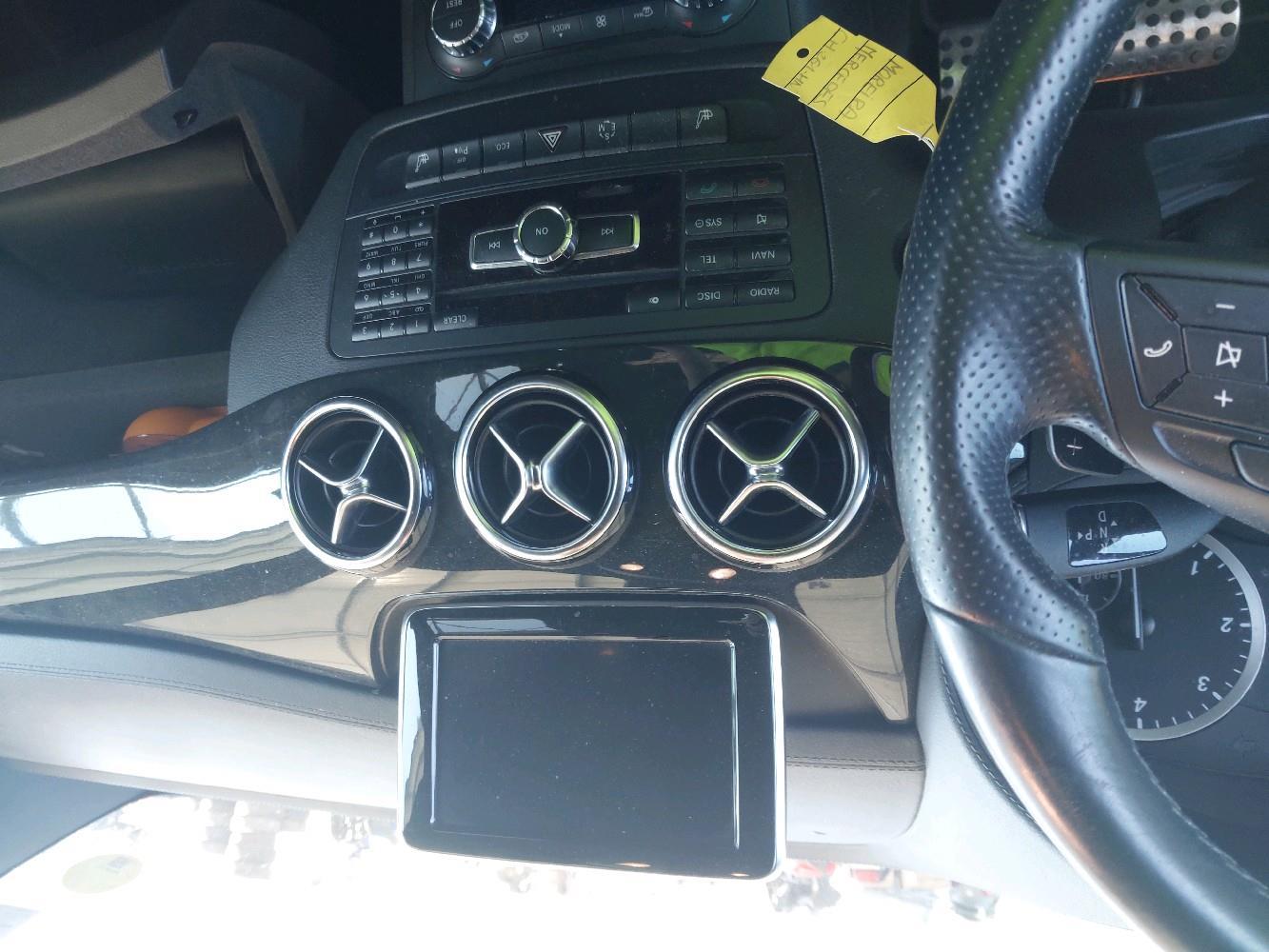 Mercedes-Benz B200 2012 — photo 13