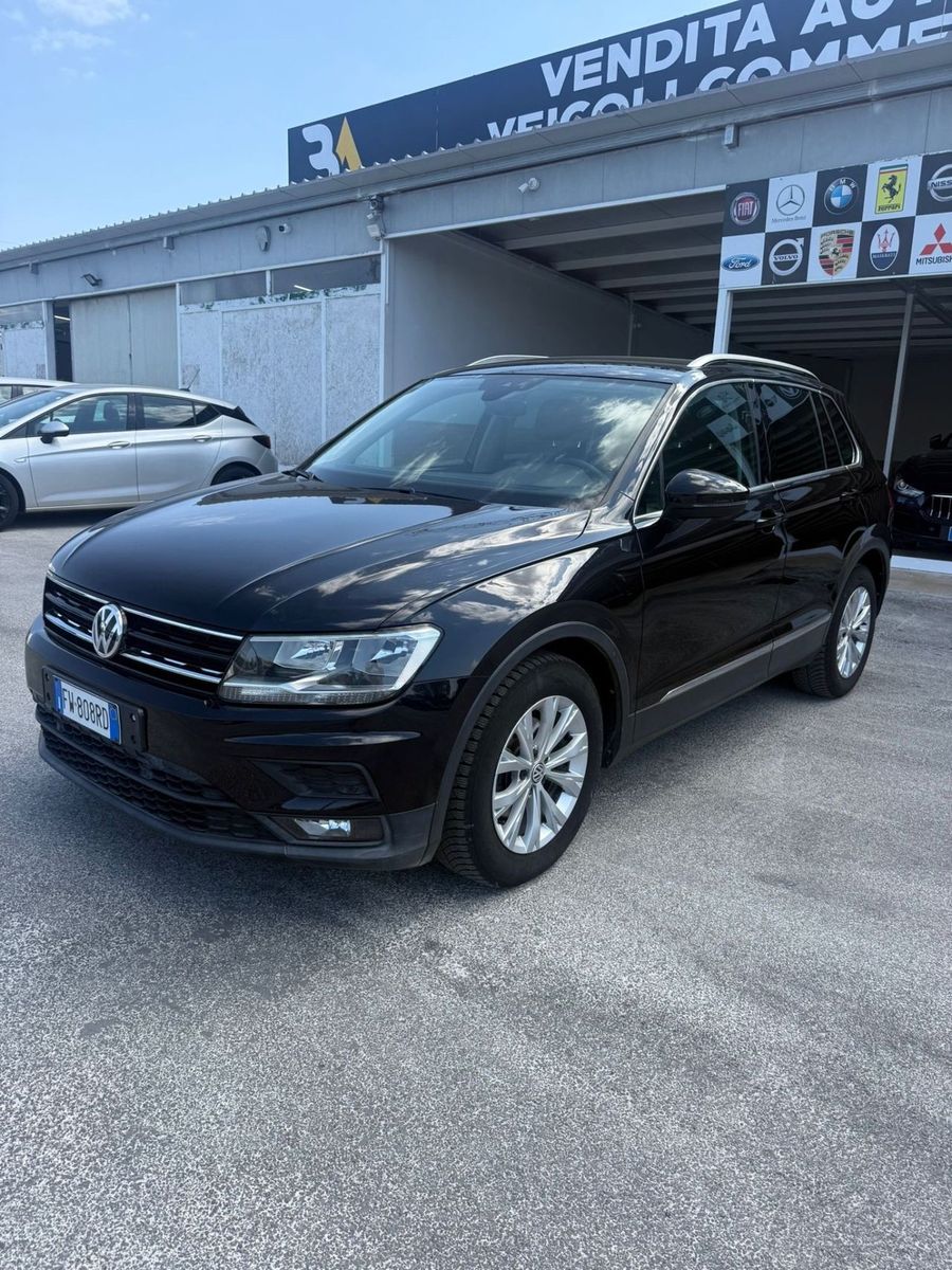 Volkswagen Tiguan 2.0 TDI SCR Business BlueMotio imagem 3