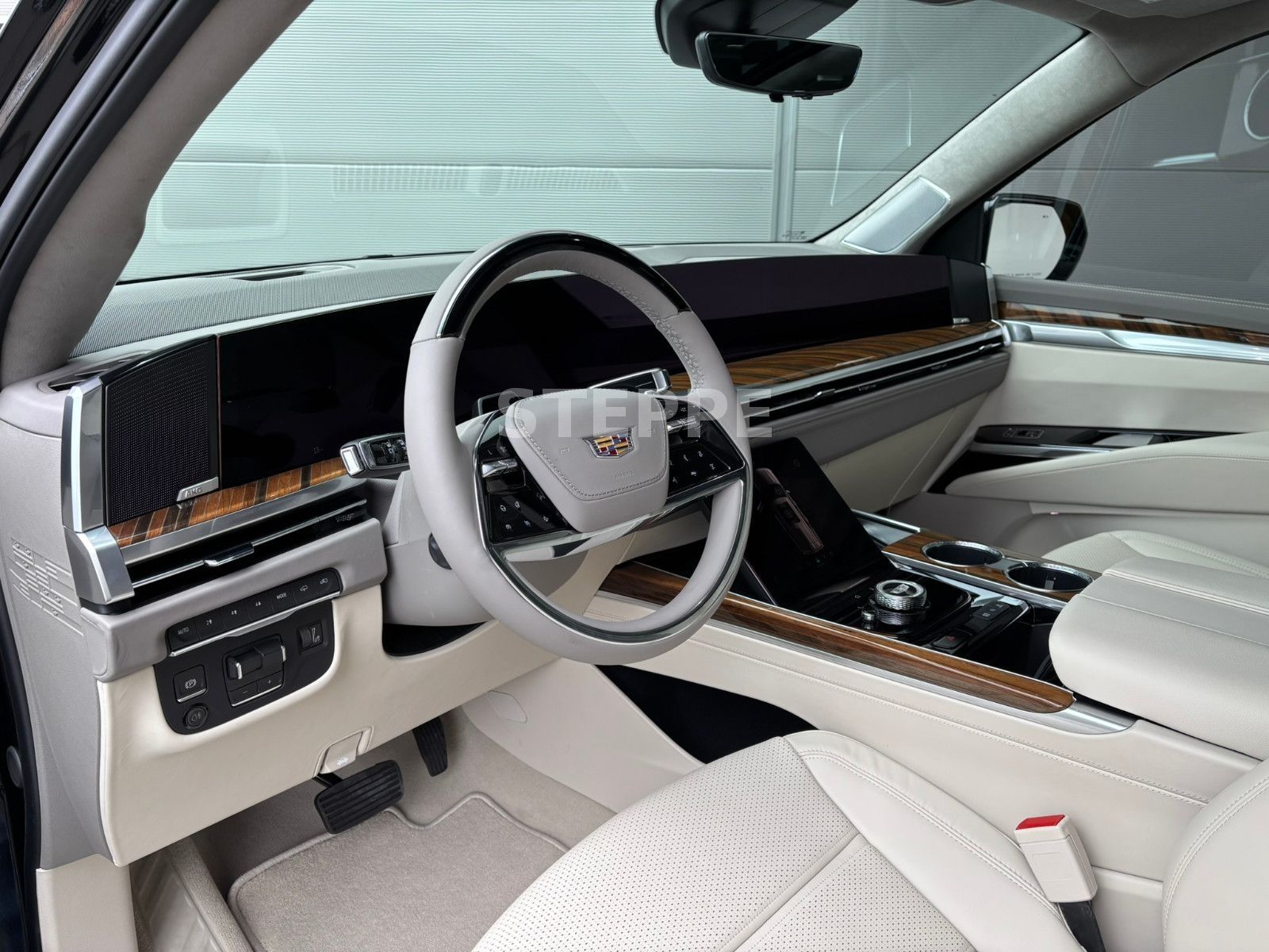 Cadillac Escalade FACELIFT MY26 6.2 V8 Sport Platinum 24"