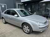 Ford Mondeo 1.8 92 kW Ambiente - Ford aus 2001