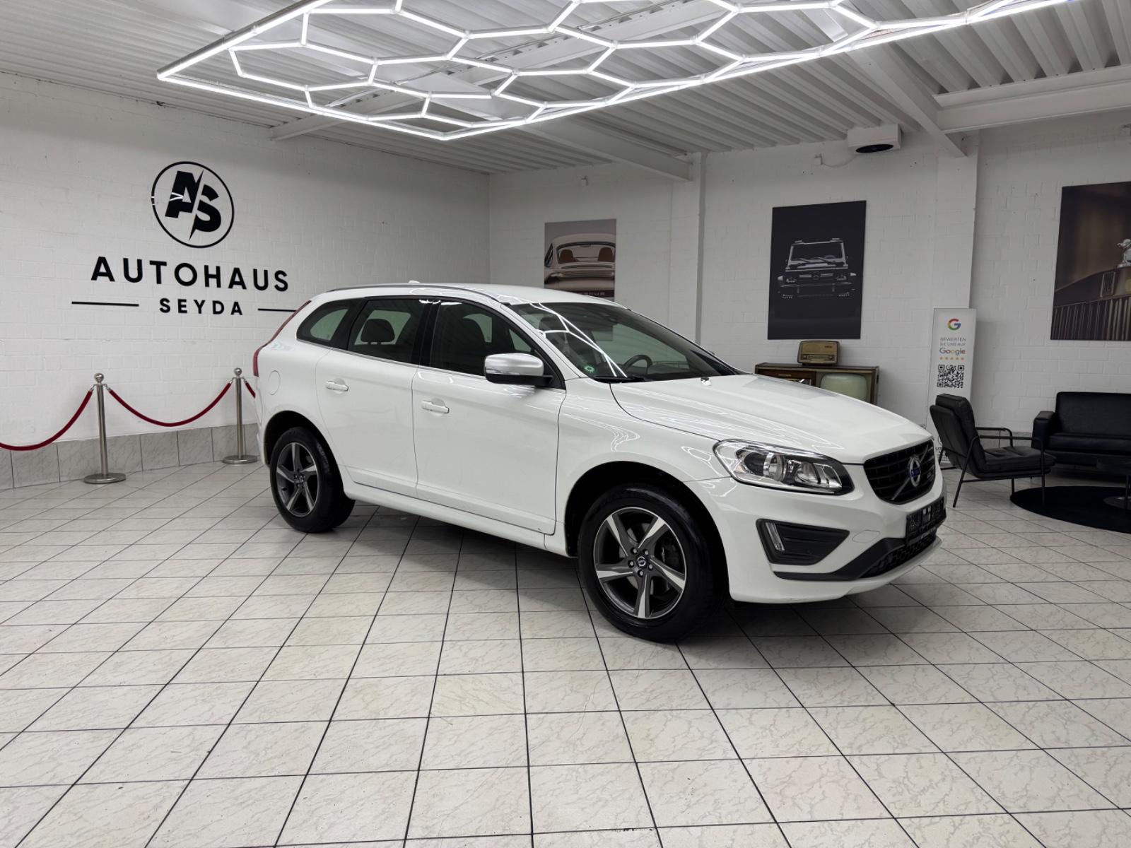 Volvo XC 60 R-Design Momentum AWD*AUTOMATIK*NAVI*