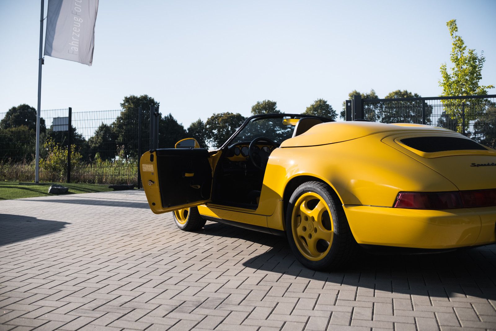 Fahrzeugabbildung Porsche 911/964 Speedster, 2. Hand, dt. Auto, 19200 KM !