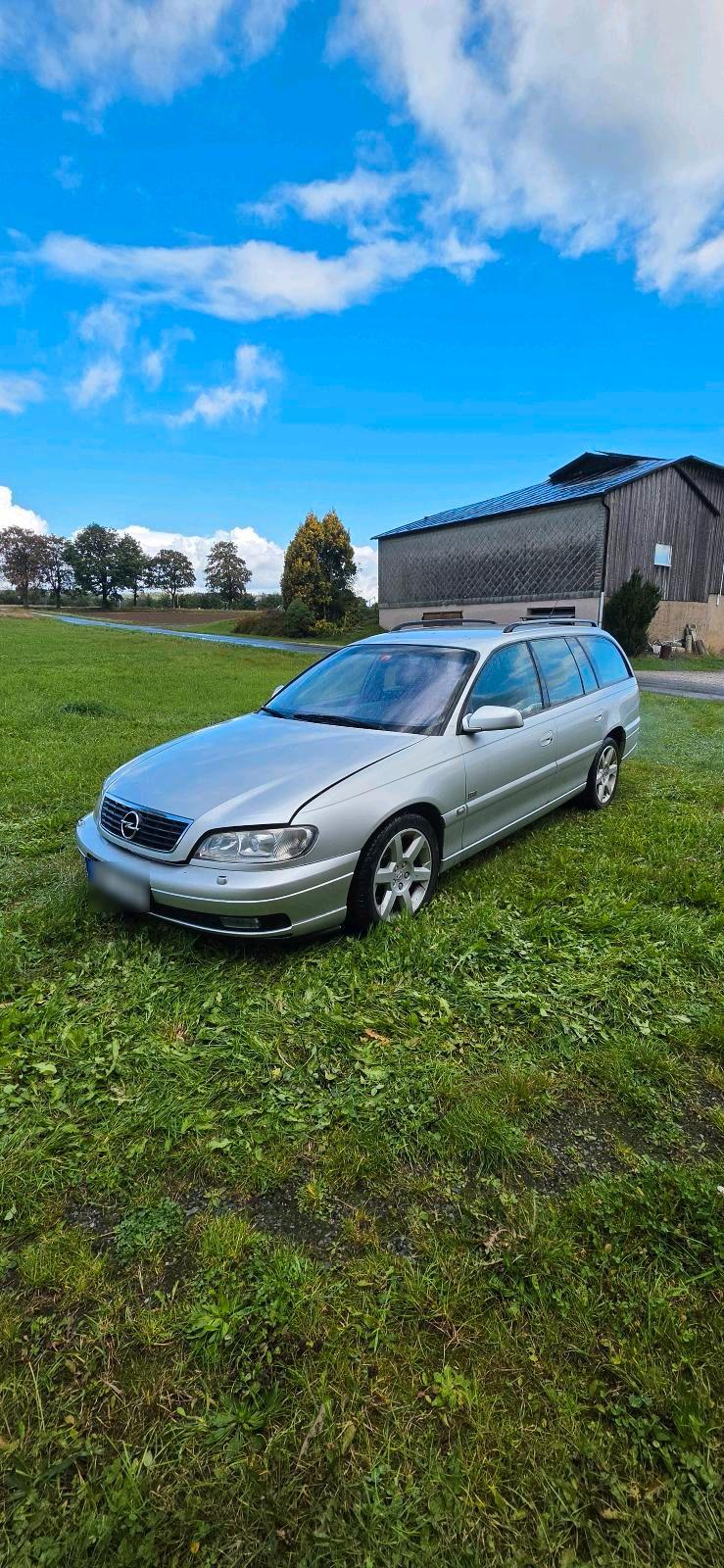 Opel Omega BCaravan 2.5 DTI Design Edition...