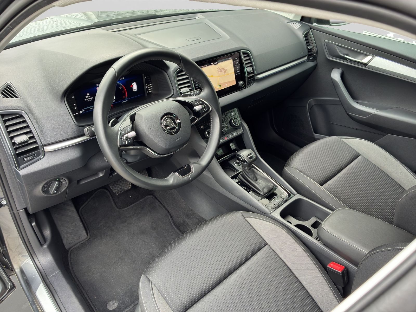 Karoq 1.5 TSI Ambition *STDHZG*LED*NAVI*KESSY*