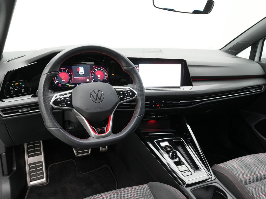 Volkswagen Golf — hlavná fotografia