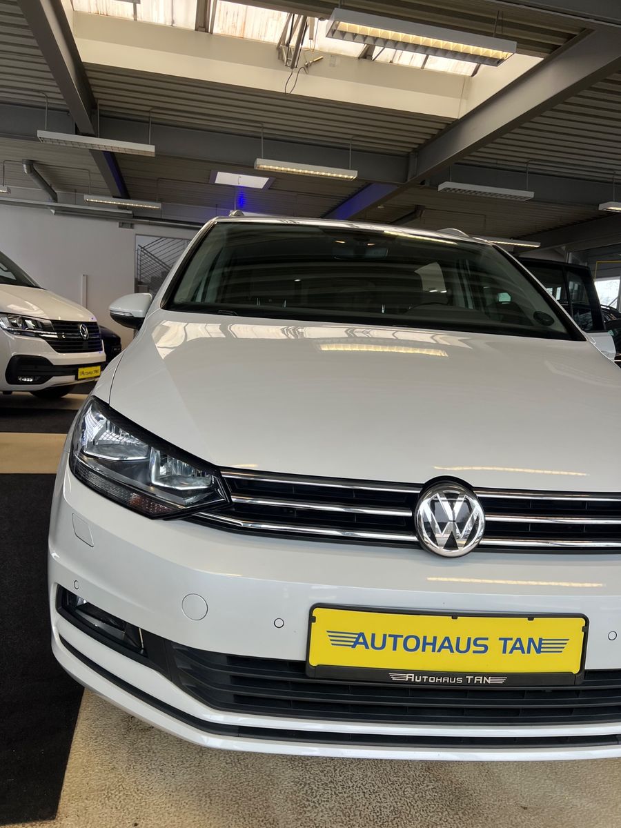Fahrzeugabbildung Volkswagen Touran 2.0 TDI Comfortline *PERLMUTTWEIß*NAVI*