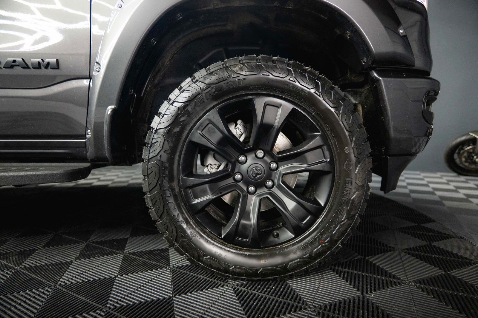 Fahrzeugabbildung Dodge RAM 5.7 V8 HEMI 4x4 OFFROAD LONGBED Limited LED