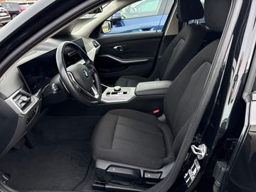 BMW 318i Touring Head-Up DAB LED RFK Tempomat Shz