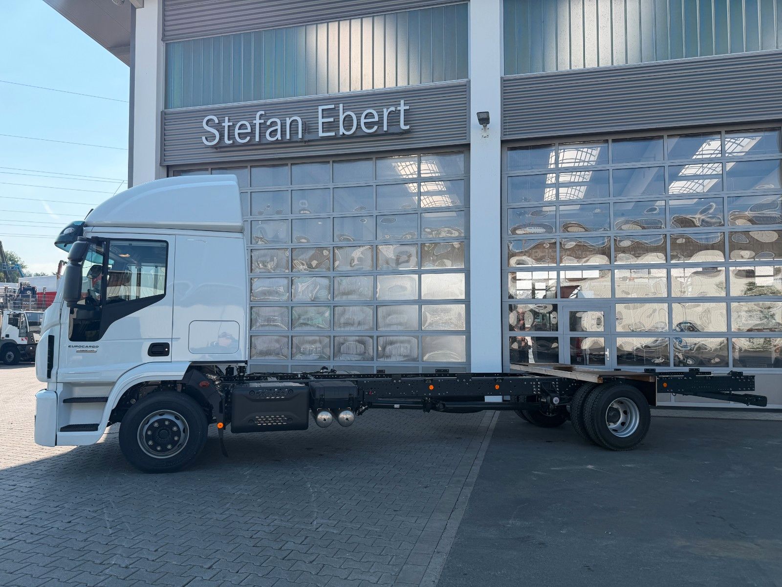 Fahrzeugabbildung Iveco Eurocargo ML140E28/P Bett AHK Klima Standheizung