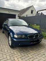 BMW E46 318i Mythic Blue Limousine - BMW 318 mit Benzin-Antrieb: Limousine, E46 318i