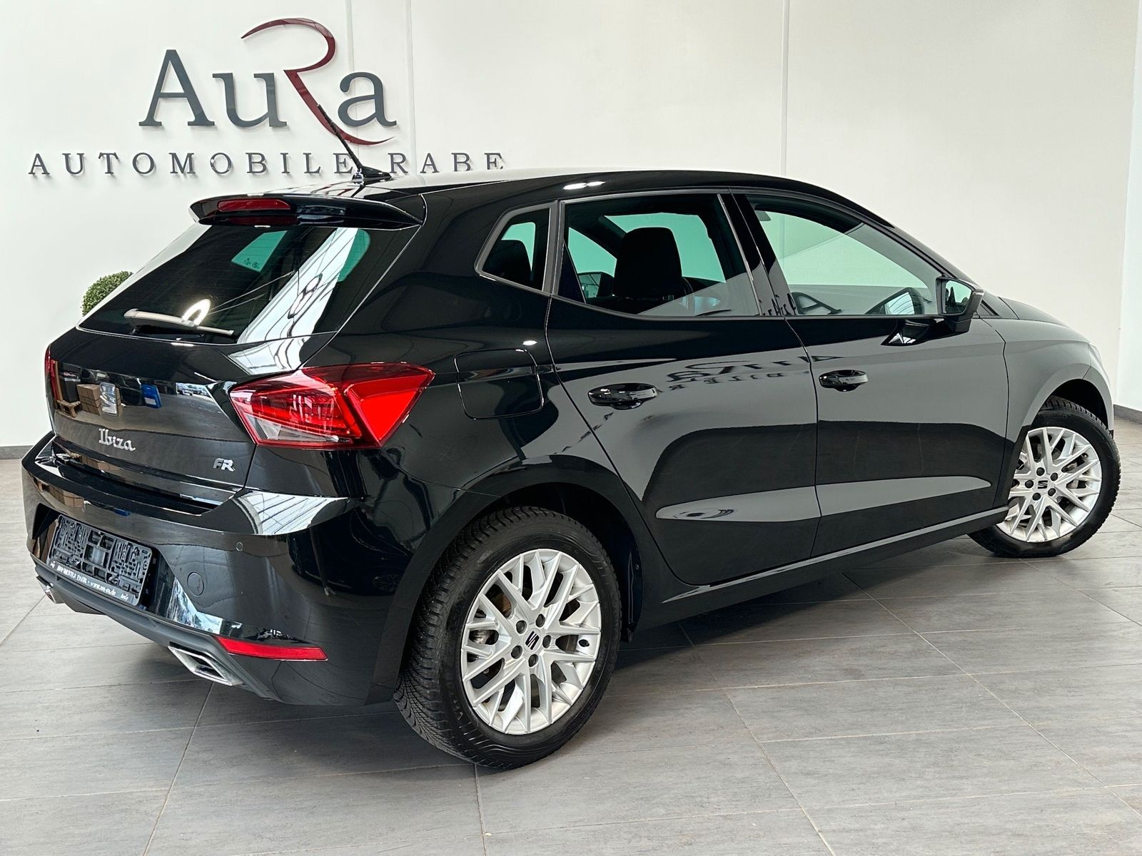 Fahrzeugabbildung SEAT Ibiza FR 1.0 TSI DSG NAV+LED+PDC+DAB+GANZJAHRES