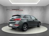 Hyundai i30 1.5 48V Hybrid Intro *LED/Navi/Kamera/SHZ* - Hyundai i30 Intro mit Benzin-Antrieb