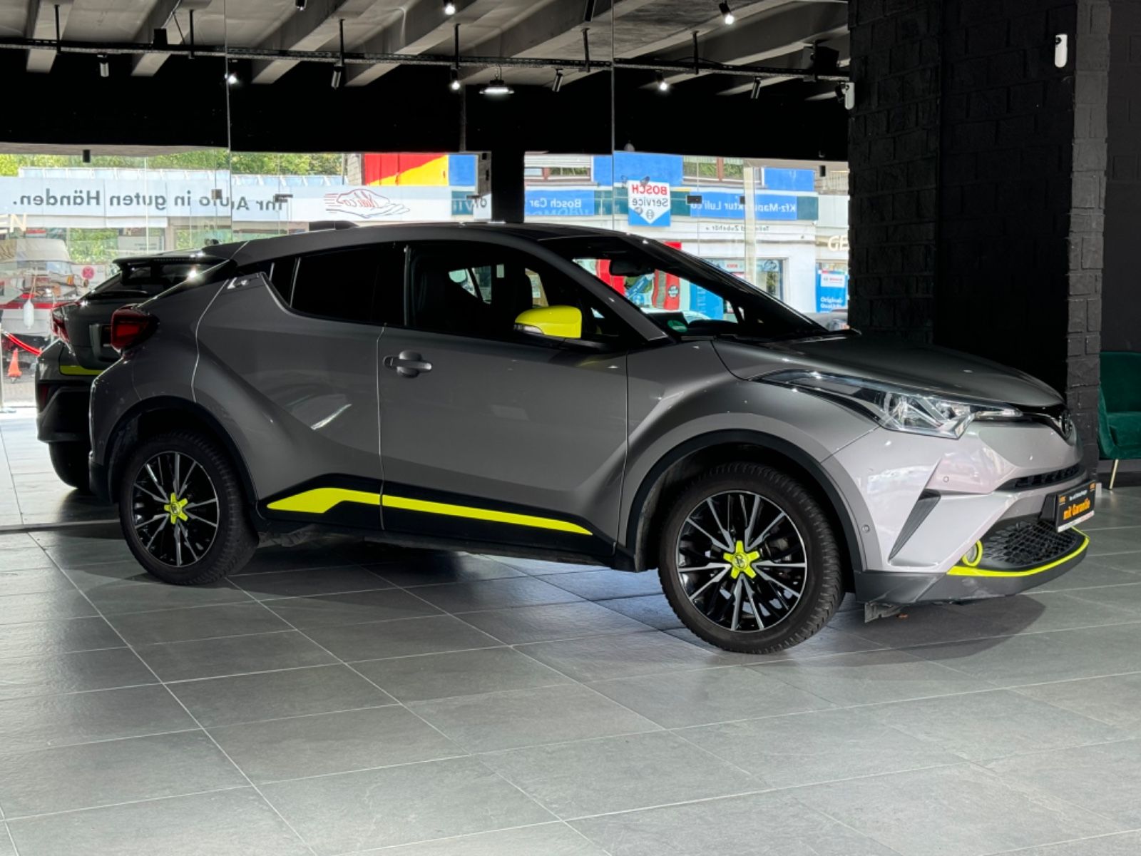 Fahrzeugabbildung Toyota C-HR Lounge 1.2 Turbo/KAMERA/NAVI/KLIMA/