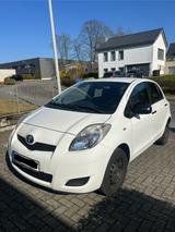 Toyota Yaris 1,0-l-VVT-i - - Toyota in Mönchengladbach