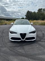 Alfa Romeo Giulia 2.0 Ti Sport 2.0 280ps - Alfa Romeo: Sport